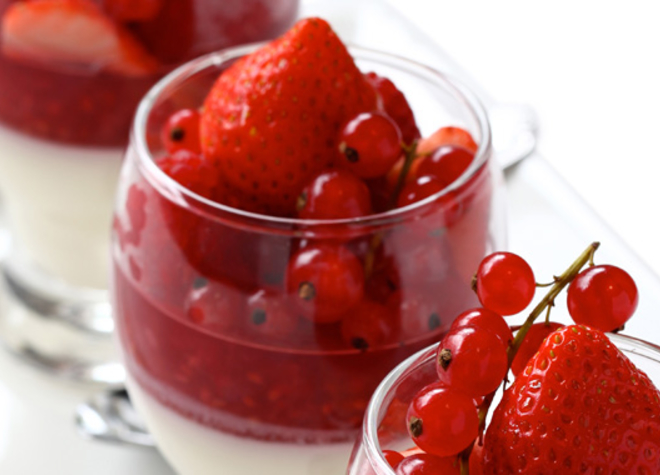 Vanille-Erdbeeren mit Doppelrahm